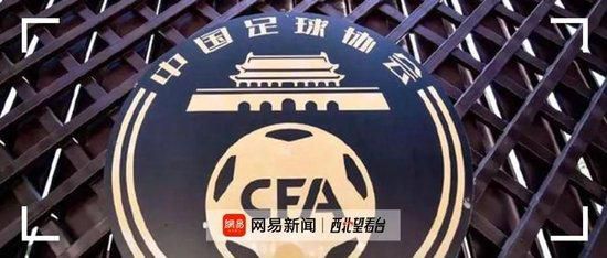 美女被揉胸动态图